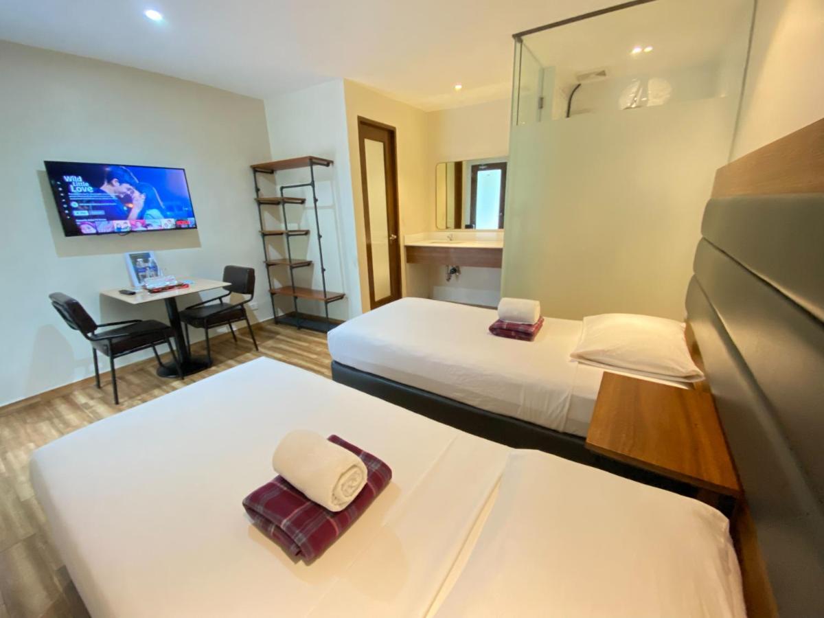 The Hub District Garden Suites Pasay Ngoại thất bức ảnh