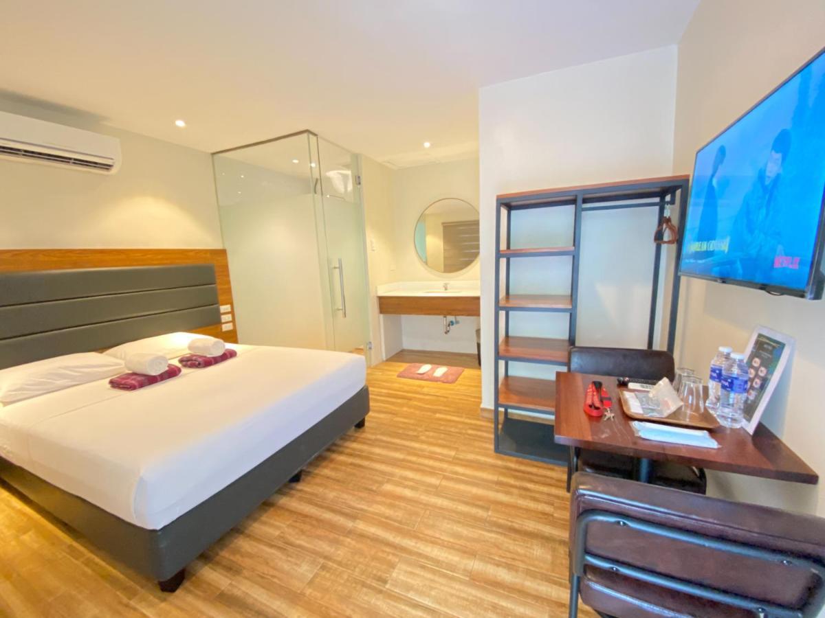 The Hub District Garden Suites Pasay Ngoại thất bức ảnh