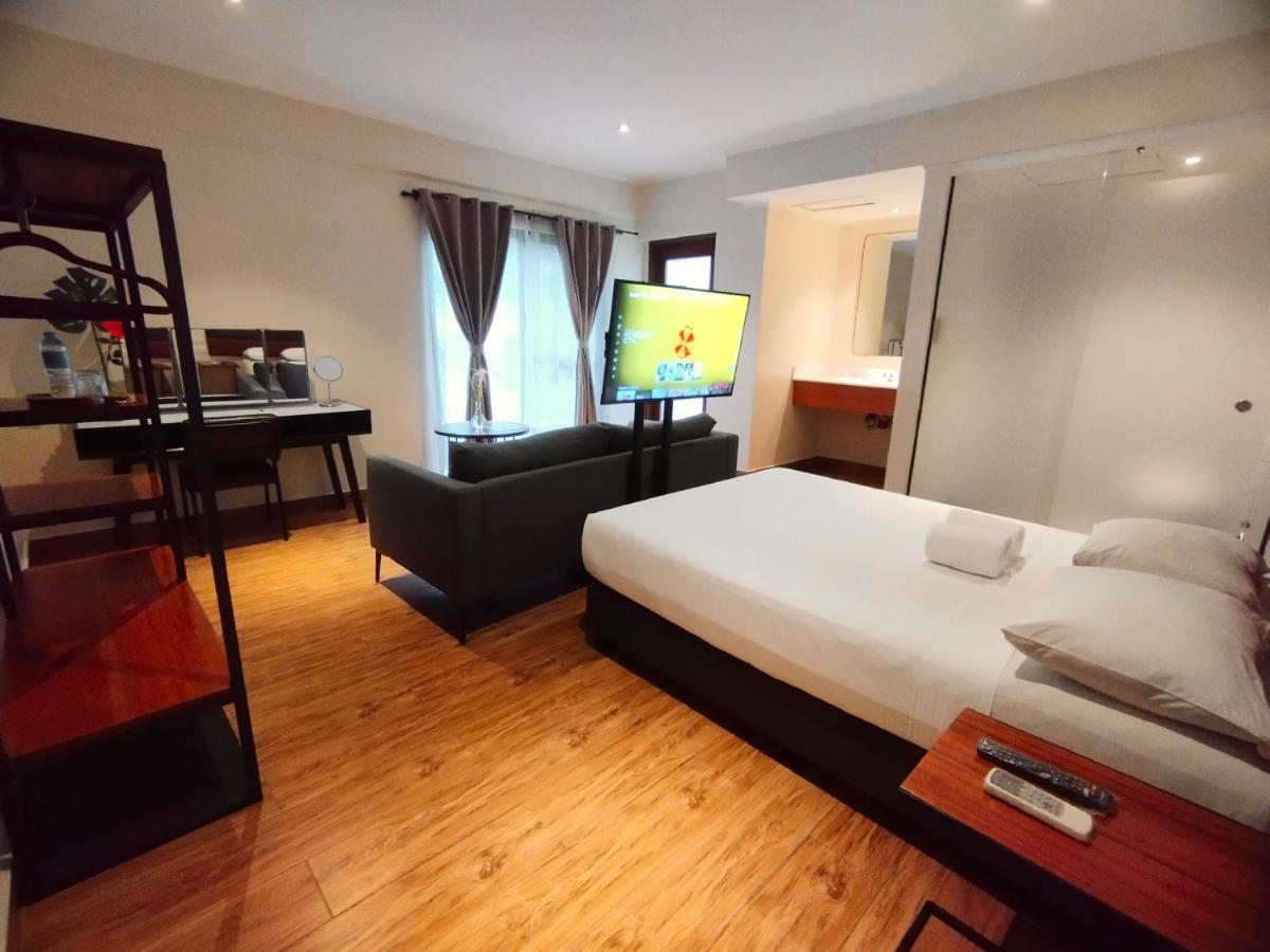 The Hub District Garden Suites Pasay Ngoại thất bức ảnh