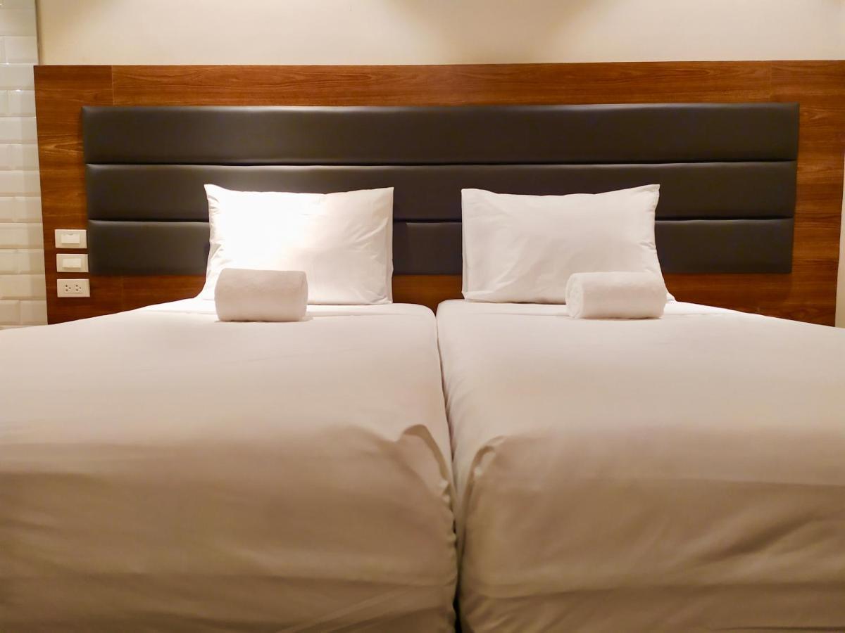 The Hub District Garden Suites Pasay Ngoại thất bức ảnh